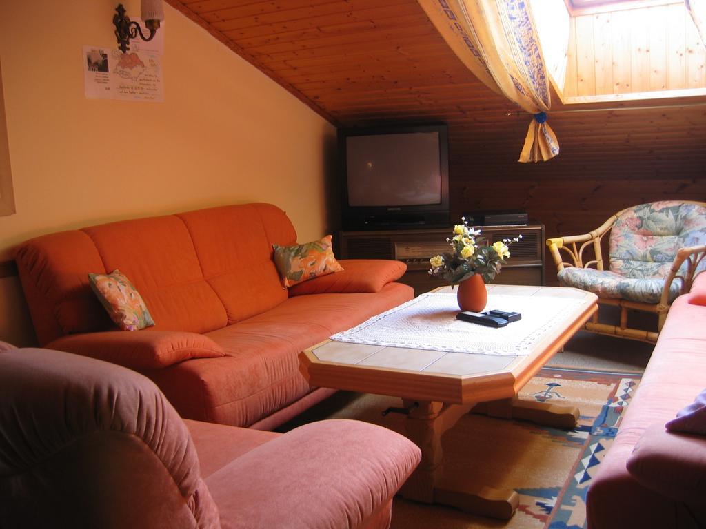 Haus Freitag Apartment Millstatt Ruang foto