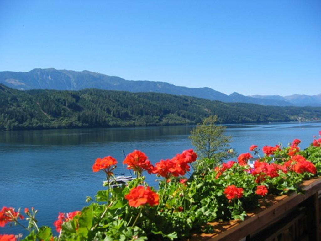 Haus Freitag Apartment Millstatt Ruang foto